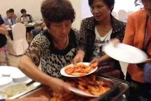 云南大妈吃瓜后续,一场网络热议背后的真相与反思