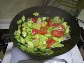 白瓜如何做菜吃,家常菜谱中的清新之选