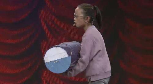 躺着吃瓜的视频,揭秘网络热传视频背后的生活态度